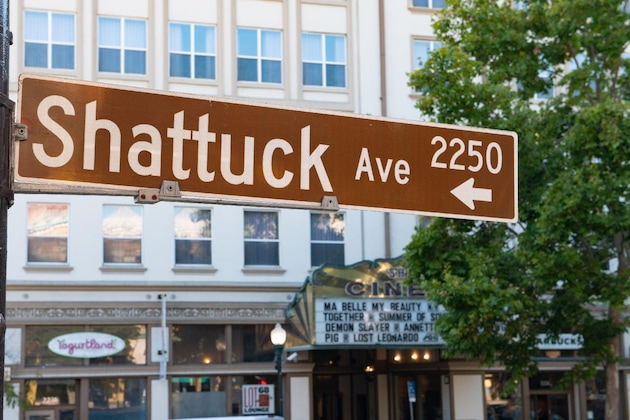 Gallery - Hotel Shattuck Plaza