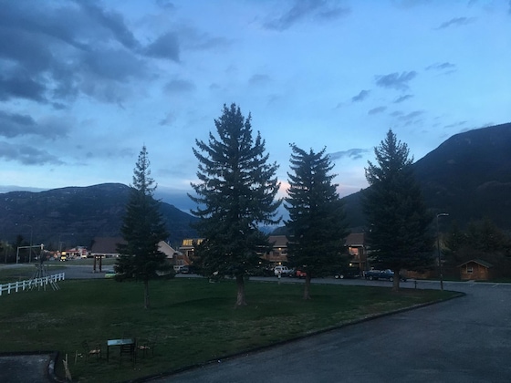 Gallery - Glacier Basecamp Lodge