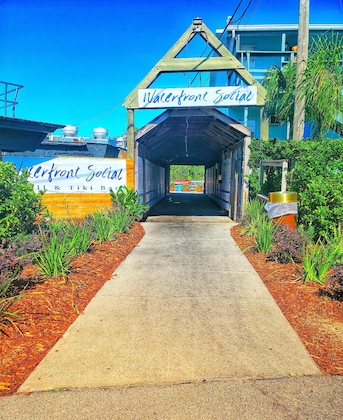 Gallery - The Port Hotel & Marina