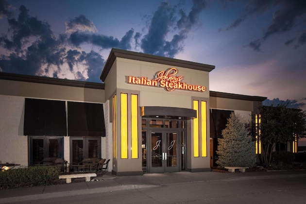 Gallery - Hilton Garden Inn Des Moines Airport