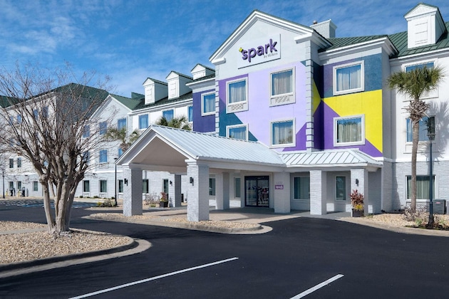 Gallery - Spark By Hilton Destin