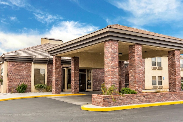 Gallery - Comfort Inn & Suites Near Fallon Naval Air Station