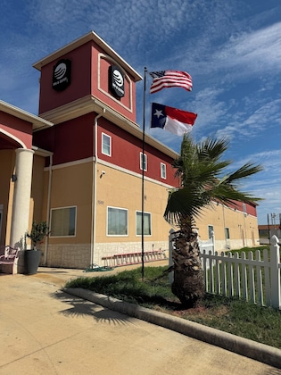 Gallery - Executive Inn And Suites