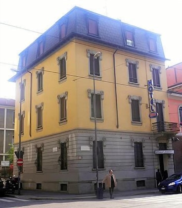 Gallery - Hotel 2000