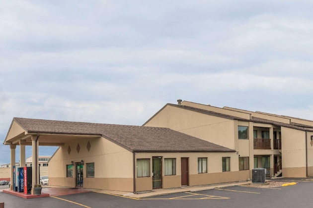 Gallery - Days Inn By Wyndham Hannibal