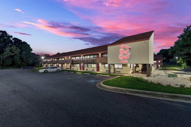Gallery - Red Roof Inn Hickory