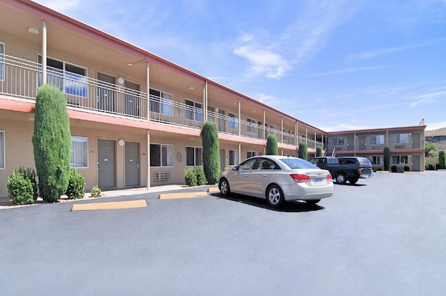 Gallery - Econo Lodge Hurricane Zion Park Area