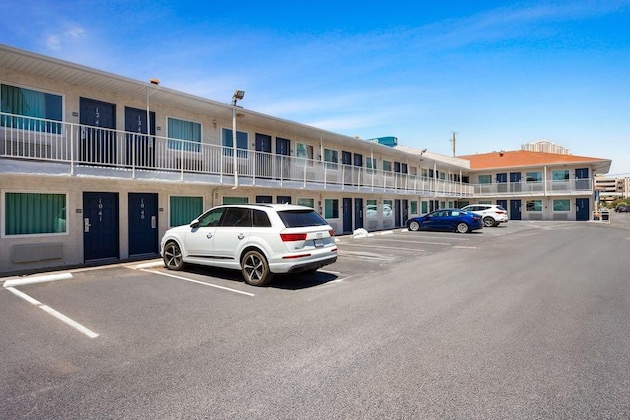 Gallery - Motel 6 Las Vegas, NV - Strip