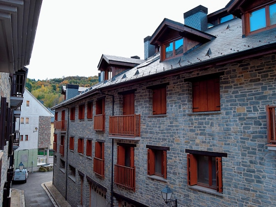 Gallery - Apartamentos Escarrilla Suites 3000