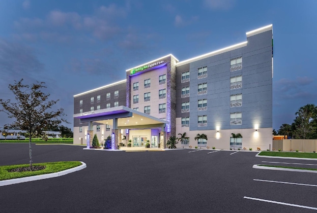 Gallery - Holiday Inn Express & Suites Tampa Stadium – Airport Area By Ihg