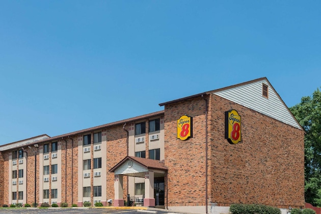 Gallery - Super 8 By Wyndham St Charles