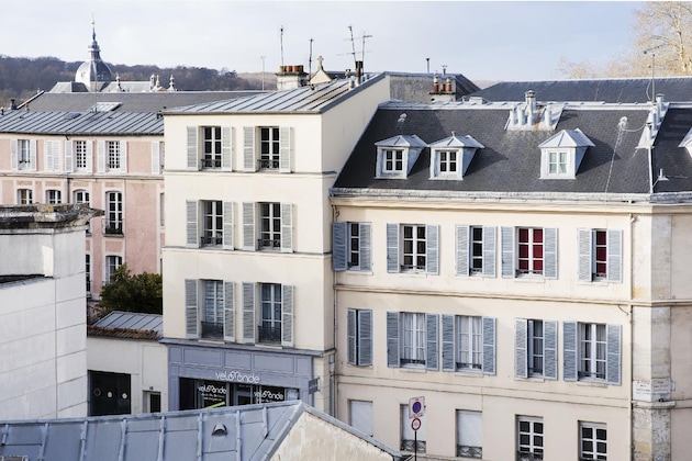 Gallery - A L'hotel Des Roys