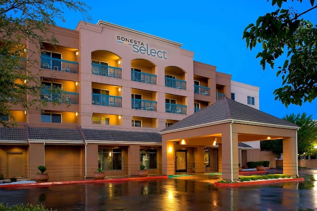Gallery - Sonesta Select Pleasant Hill