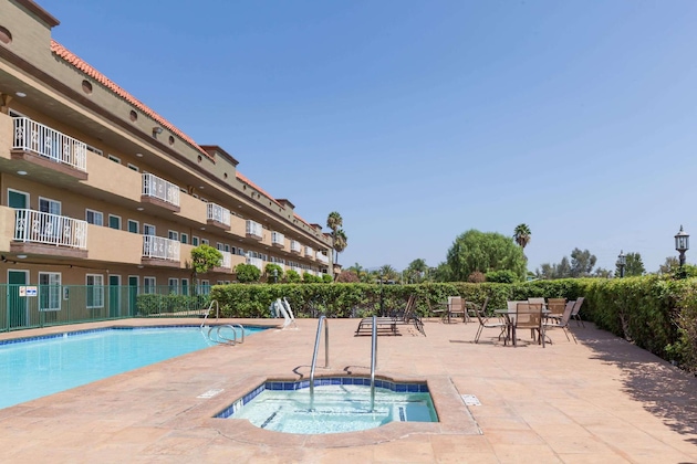 Gallery - Travelodge By Wyndham Sylmar Ca