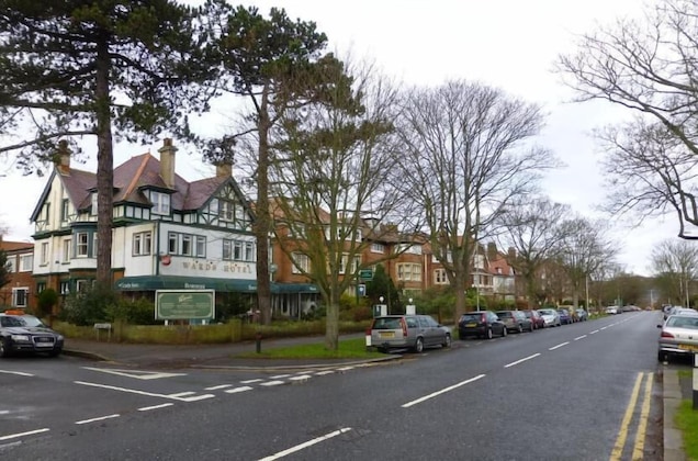 Gallery - Wards Hotel