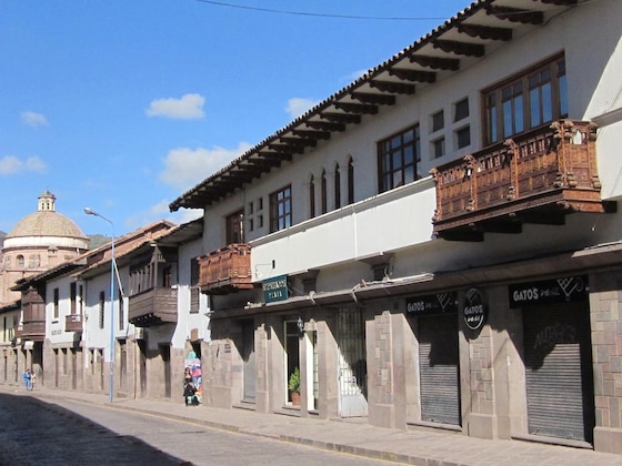Gallery - Emperador Plaza