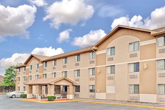 Gallery - Super 8 By Wyndham Mokena Frankfort  I-80