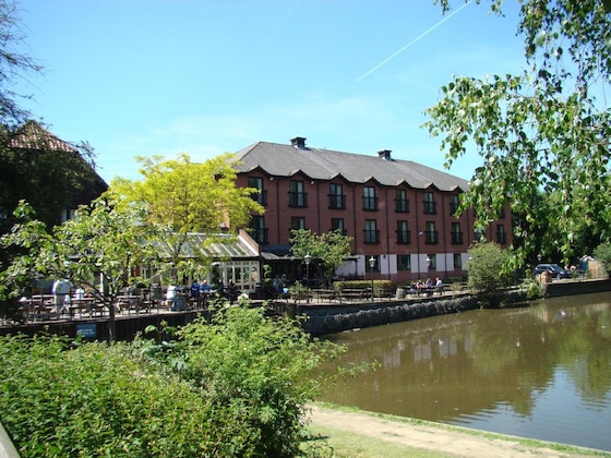 Gallery - The Bridge Hotel