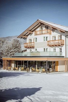 Gallery - Crystls Aparthotel