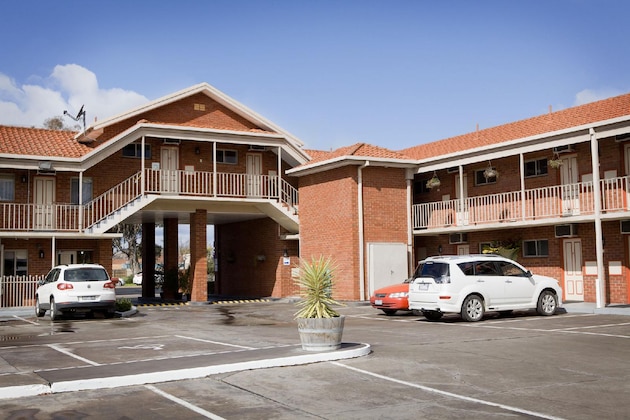 Gallery - Courtyard Motor Inn