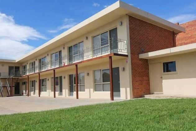 Gallery - Seven Pines Motor Inn
