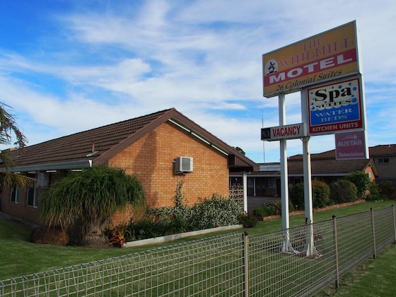 Gallery - Windmill Motel
