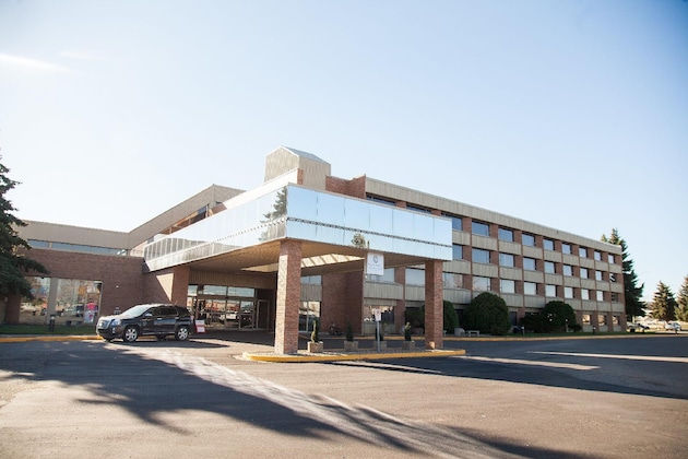 Gallery - Medicine Hat Lodge, Trademark Collection By Wyndham