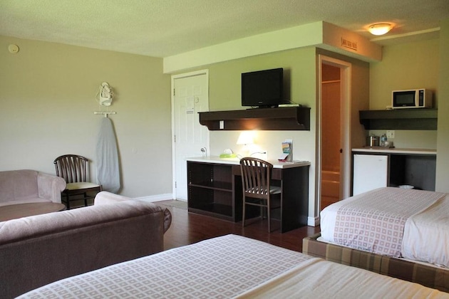 Gallery - Leelas Villa Inn Flesherton