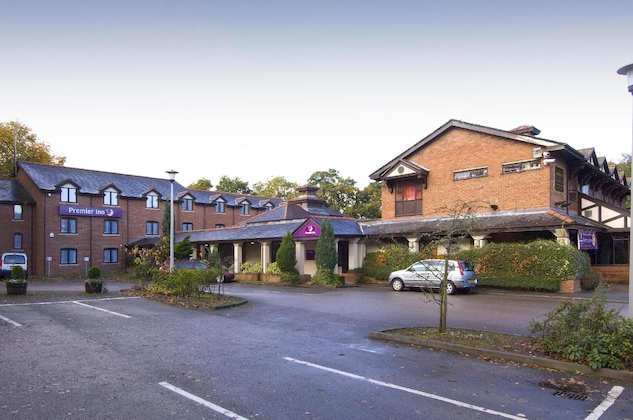 Gallery - Premier Inn Manchester (Wilmslow)