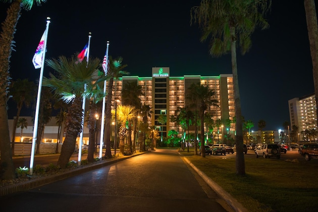 Gallery - Isla Grand Beach Resort