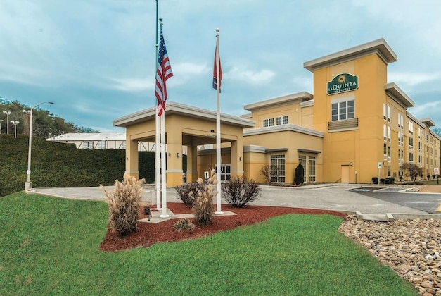 Gallery - La Quinta Inn & Suites By Wyndham Knoxville Papermill