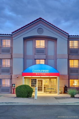 Gallery - Sonesta Simply Suites Phoenix Tempe