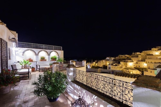 Gallery - La Casa Del Califa