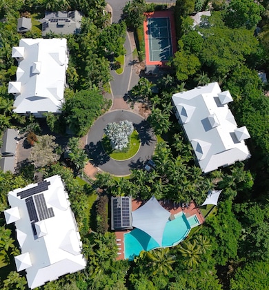 Gallery - Oasis At Palm Cove