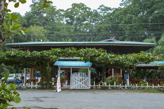 Gallery - Hotel La Isla Inn