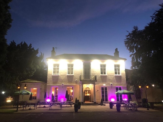 Gallery - The Elms Hotel