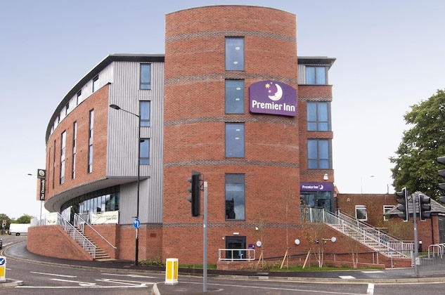 Gallery - Premier Inn Newmarket