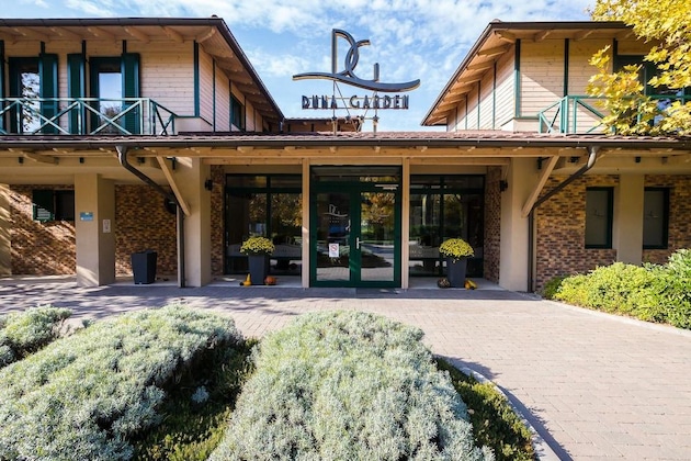 Gallery - Duna Garden Hotel