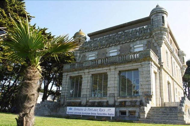 Gallery - Domaine De Port Aux Rocs