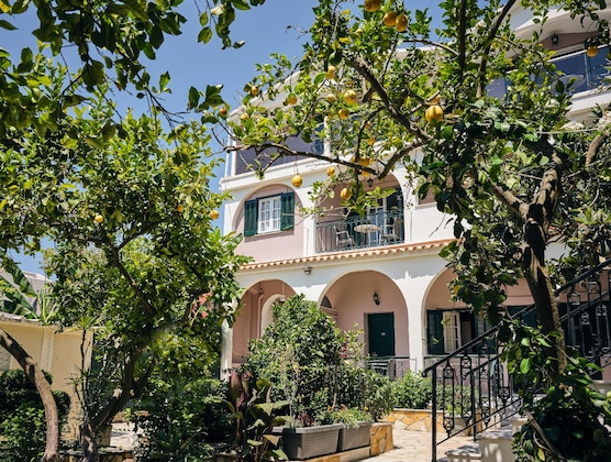 Gallery - Alamis Hotel & Apartments