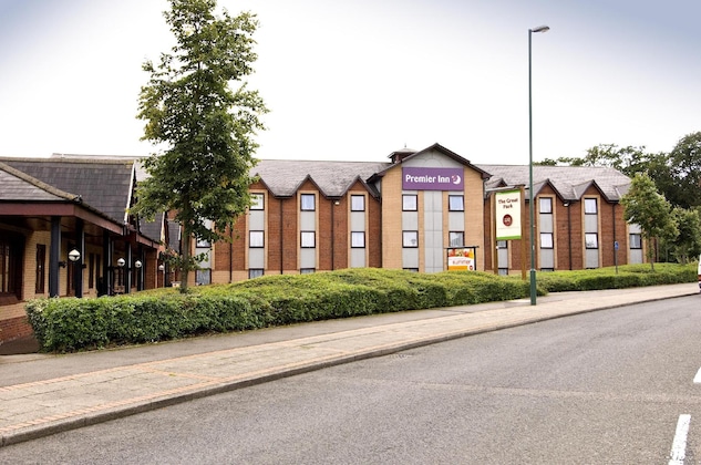 Gallery - Premier Inn Birmingham South (Rubery)