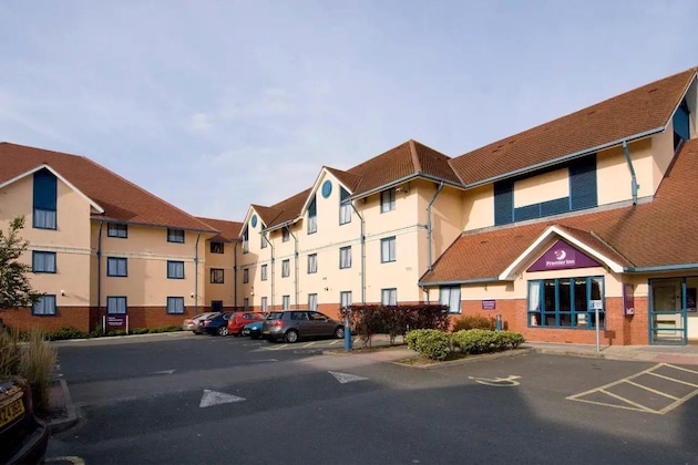 Gallery - Premier Inn Worcester (M5