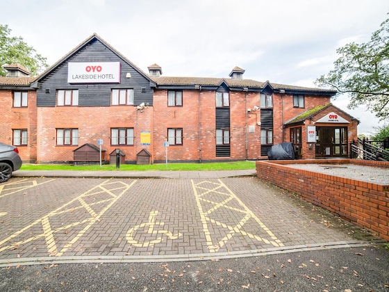 Gallery - Lakeside Haydock Hotel, St Helens