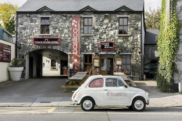 Gallery - Coach House Hotel