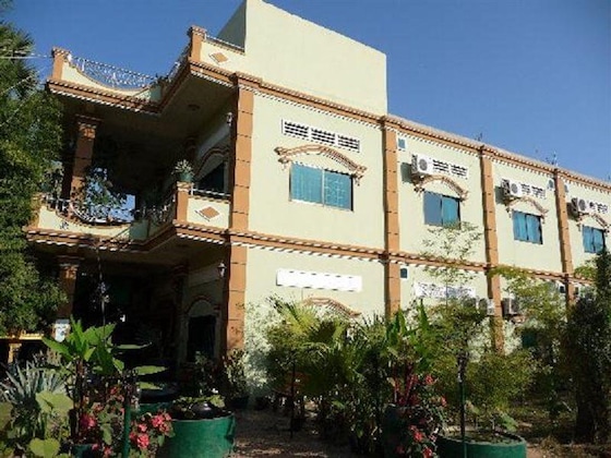 Gallery - Palm Garden Lodge