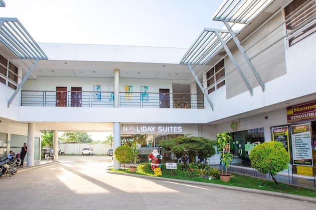 Gallery - Holiday Suites Hotel & Resort