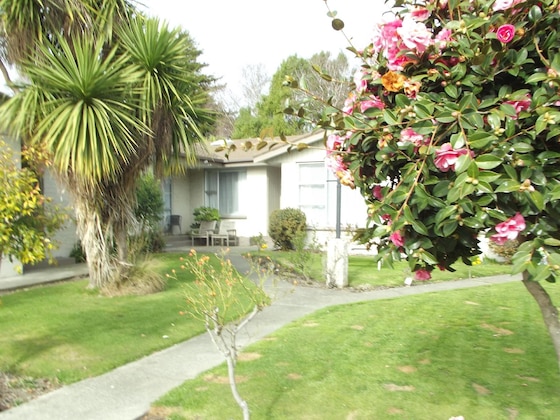 Gallery - Admiral Motel