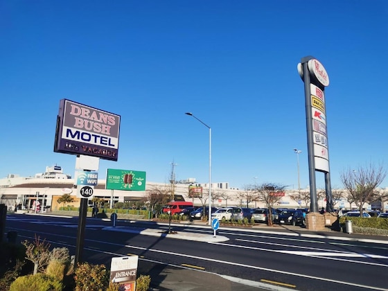 Gallery - Deans Bush Motel