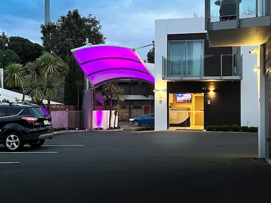 Gallery - The Sails Nelson