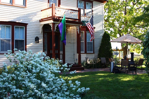 Gallery - Captain Wohlt Inn Bed & Breakfast